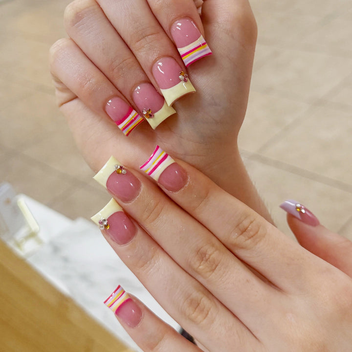Decorative 3D French Tip Nail Art Extensions Bowlift