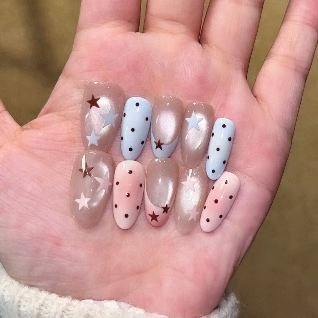 Artistic Floral-Embellished Press-On Nail Art Bowlift