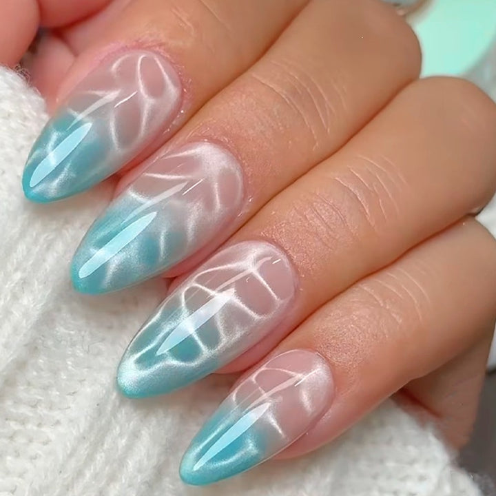 Artificial nail set with elegant gradient and shimmering accents Bowlift