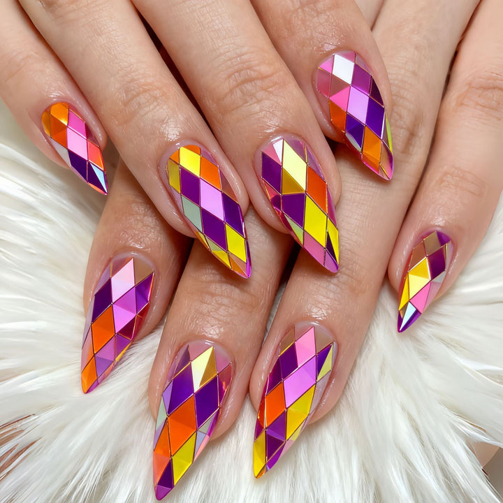 Shiny Stiletto Fake Nails with Diamond Surface Texture Bowlift