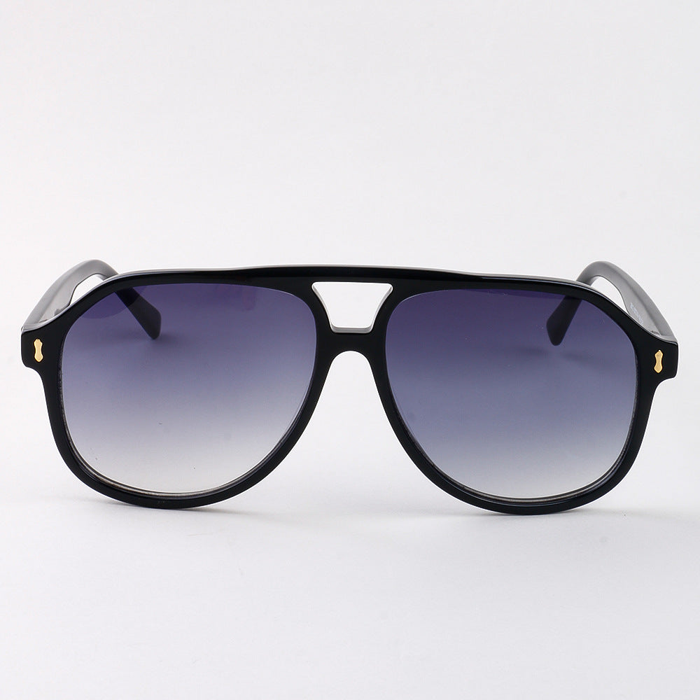 Ladies fashionable sunglasses in contemporary design Bowlift
