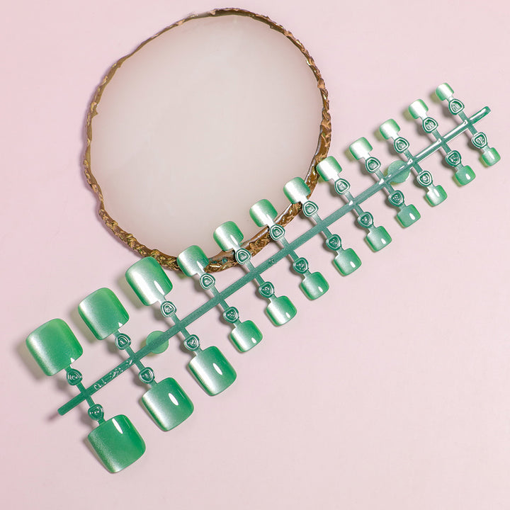 Glossy Press-On Nail Collection Bowlift