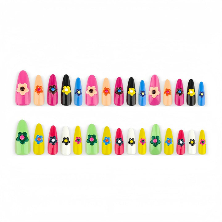 Artificial nails with floral 3D design Bowlift