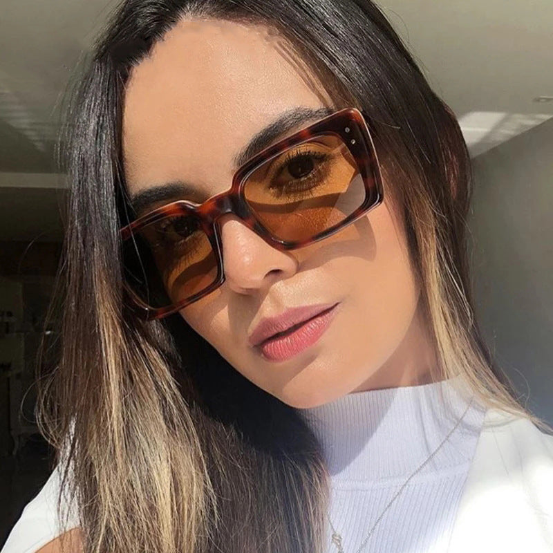 Women square sunglasses with animal print Bowlift