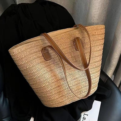 Elegant handbag with sophisticated fabric Bowlift