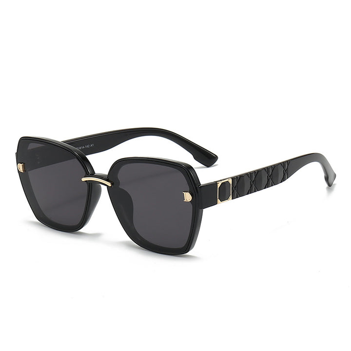 Ladies' sunglasses with a stylish, square frame and elegant details Bowlift
