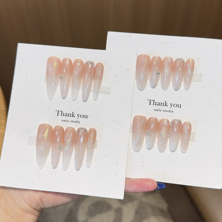 Artificial Nail Set with Elegant Glitter Accents Bowlift