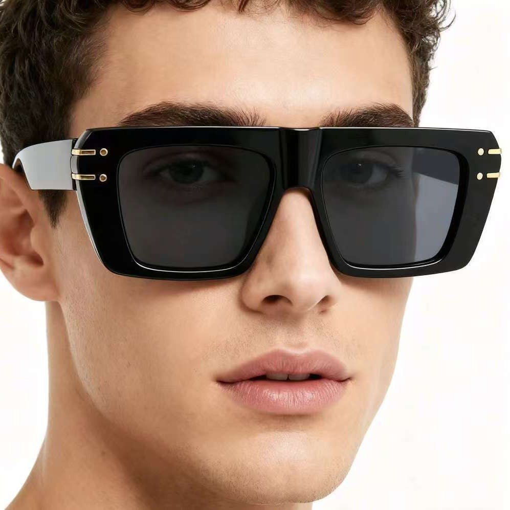 Women's fashionable square sunglasses with shiny accents Bowlift