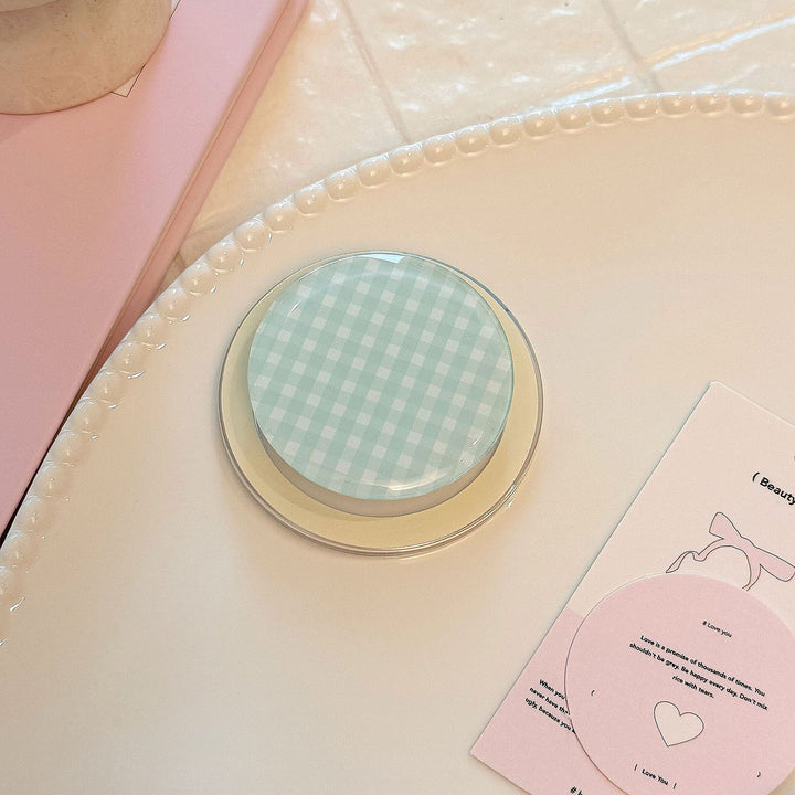 Practical glass coaster with checkered pattern Bowlift