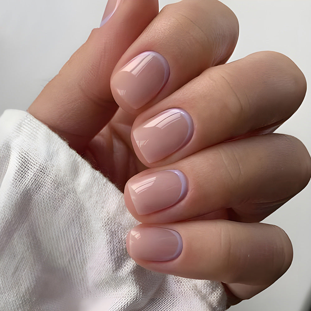 Artificial Nails in Soft Nude Look Bowlift