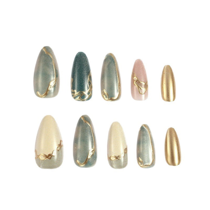 Artificial nails with elegant golden accents Bowlift