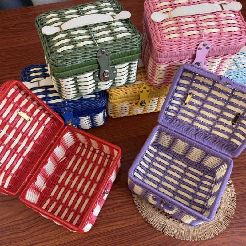 Women's Storage Basket Bowlift