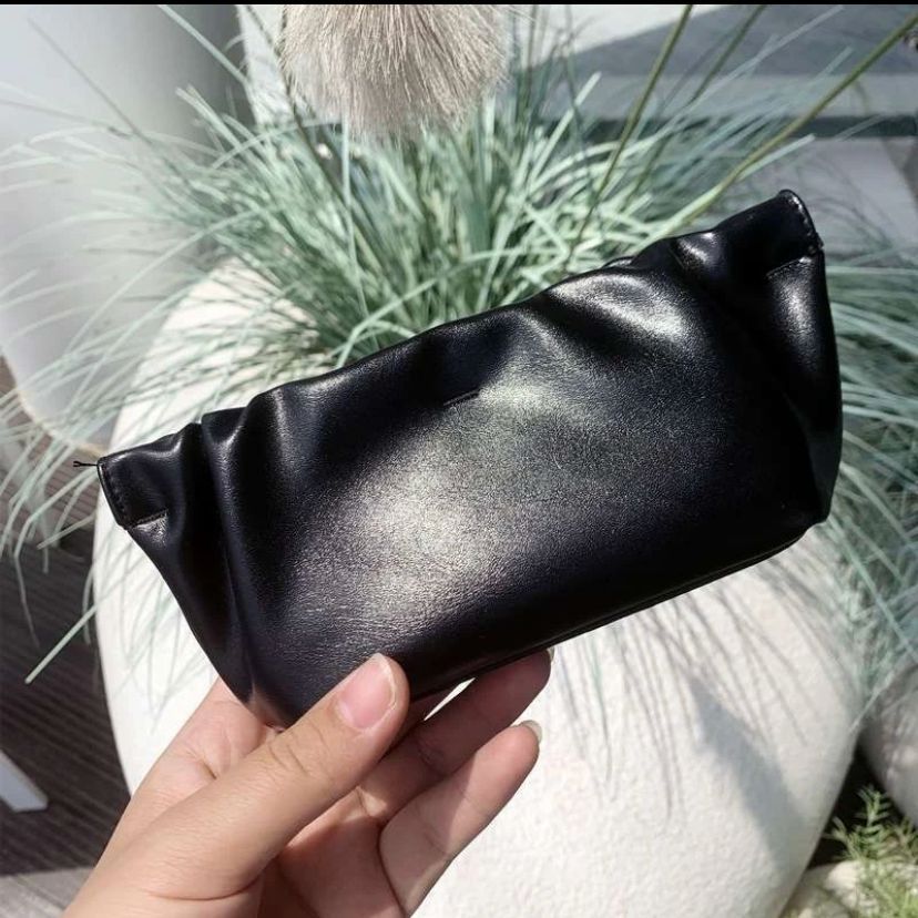 Stylish Handbag Bowlift