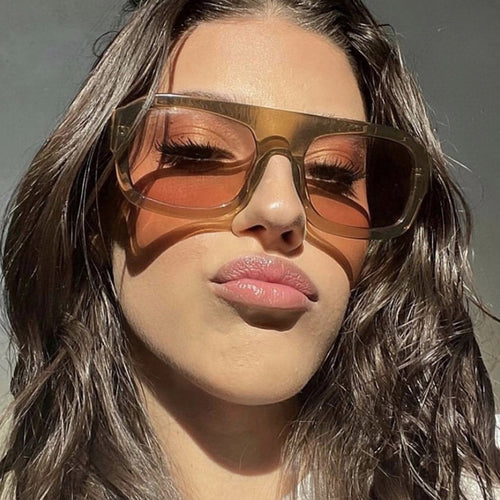 Women's fashionable sunglasses with a sturdy frame and wide lenses Bowlift