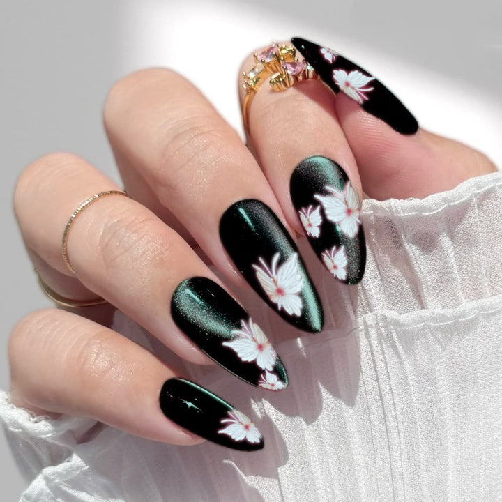 Floral Accent Press-On Nails Set Bowlift