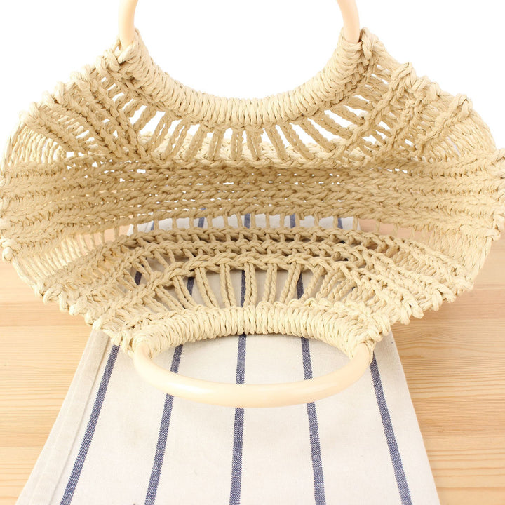 Handbag with Horizontal Braiding and Practical Inner Pouch Bowlift