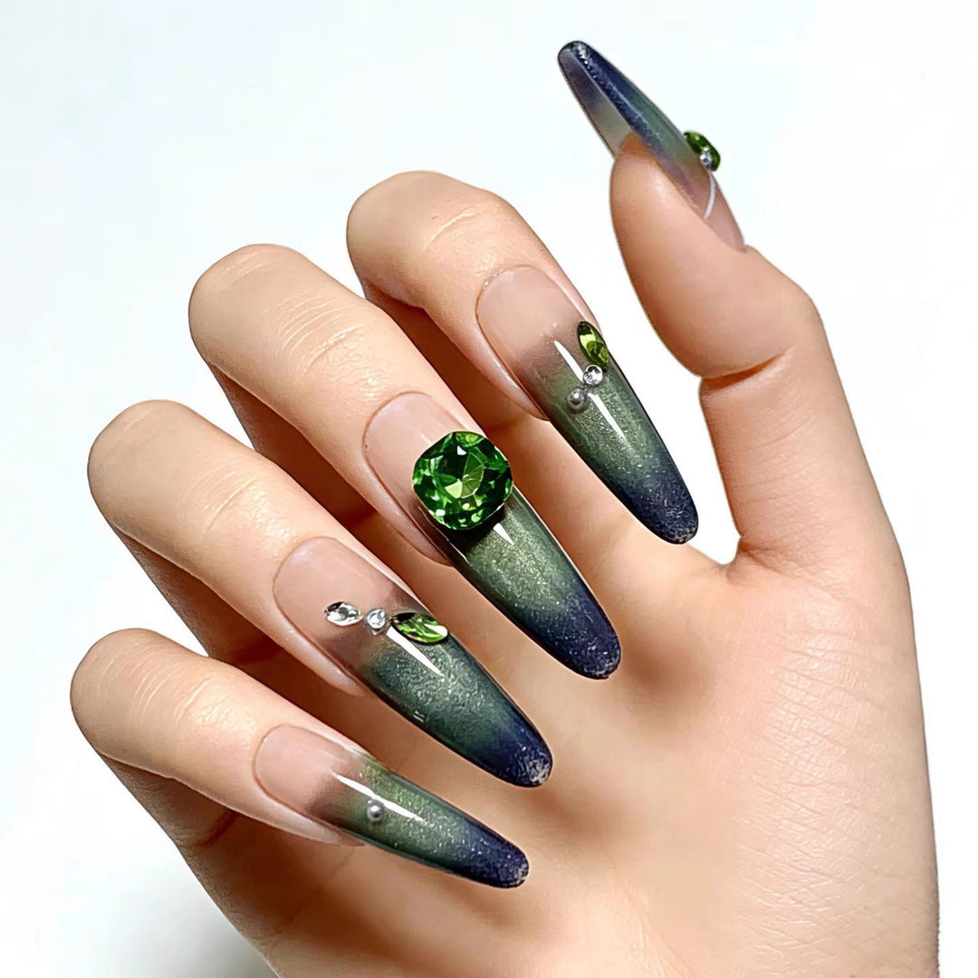 Artifical nails with elegant ombre design and sparkling accents Bowlift