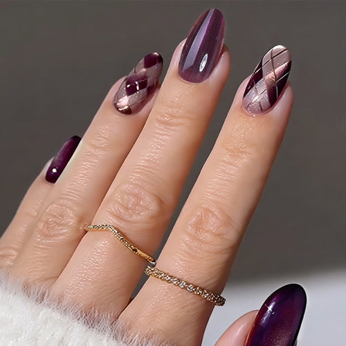 Artificial nail set with elegant checkered pattern and deep shine Bowlift