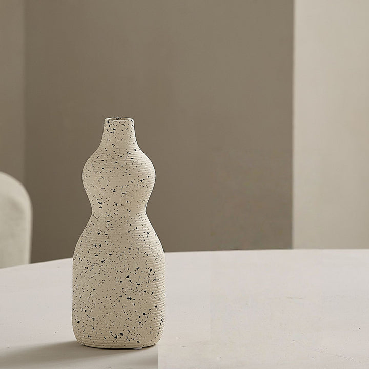 Elegant and Artistic Ceramic Vase Bowlift