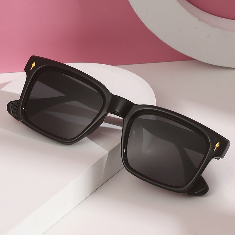 Ladies stylish square sunglasses Bowlift