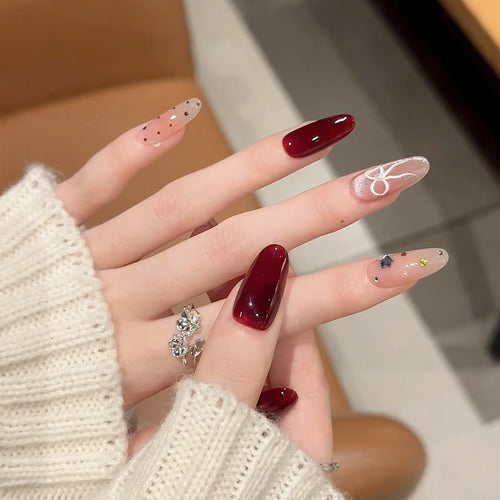 Artistic Press-On Nail Set with Decorative Floral Patterns Bowlift