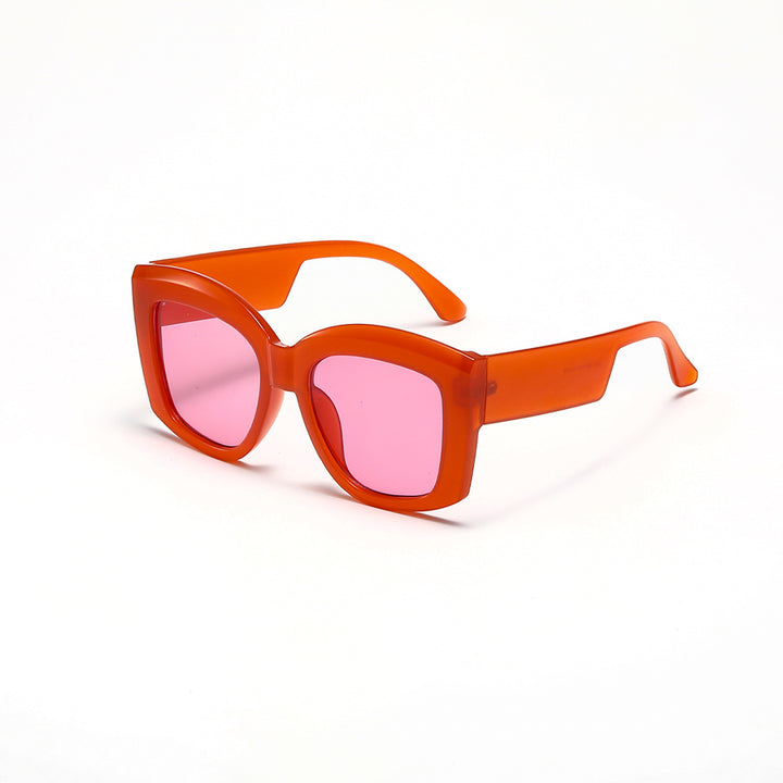 Women fashionable oversized sunglasses in unique design Bowlift