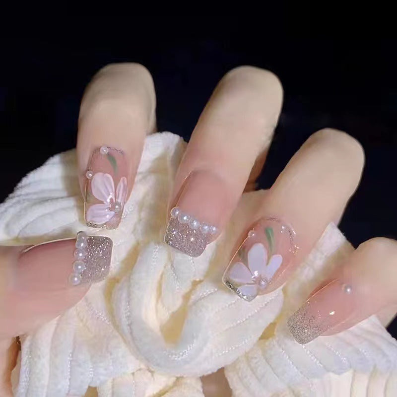 Trendy Stiletto Nails Bowlift