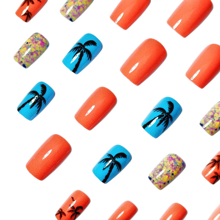 Tropical Palm Tree-Inspired Nail Art Bowlift