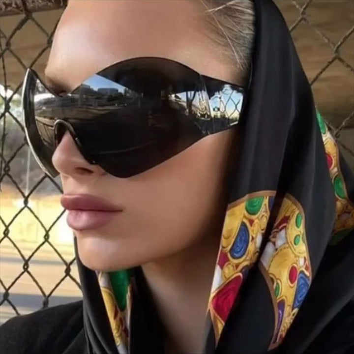 Ladies futuristic sunglasses Bowlift