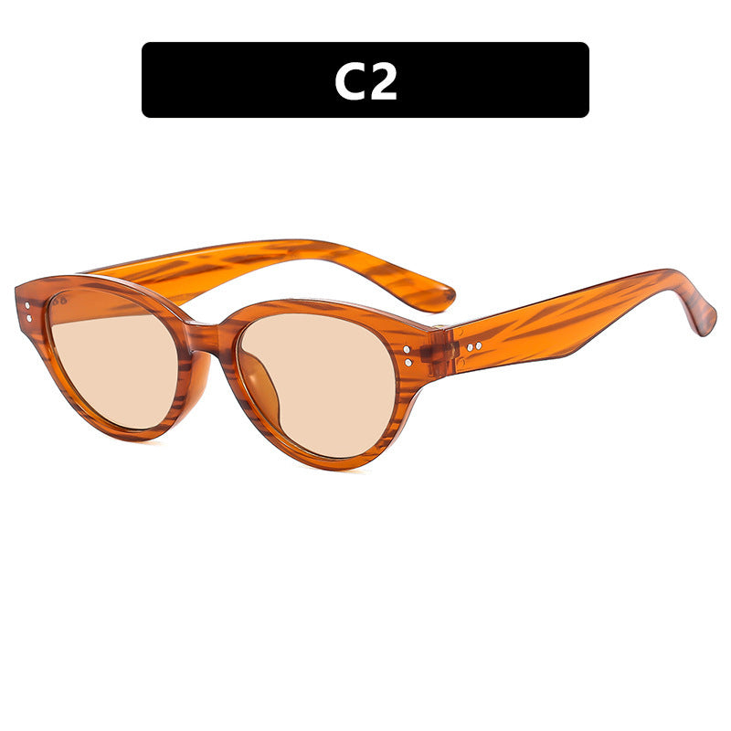 Women's Cat-Eye Sunglasses in an Elegant Design with Wide Frame Bowlift