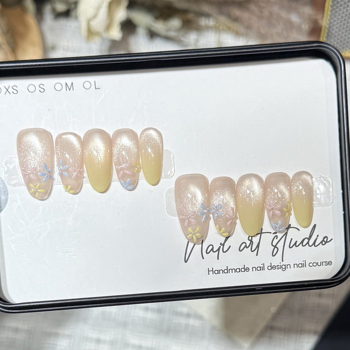 Stylish Press-On Nail Set with Floral Design Bowlift