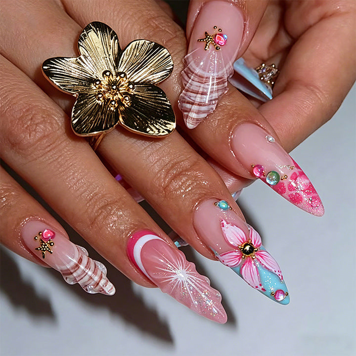 Artful nail set with floral accents Bowlift