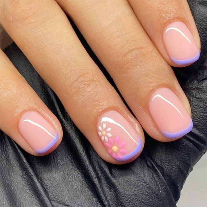 Artistic gel nails with floral design Bowlift