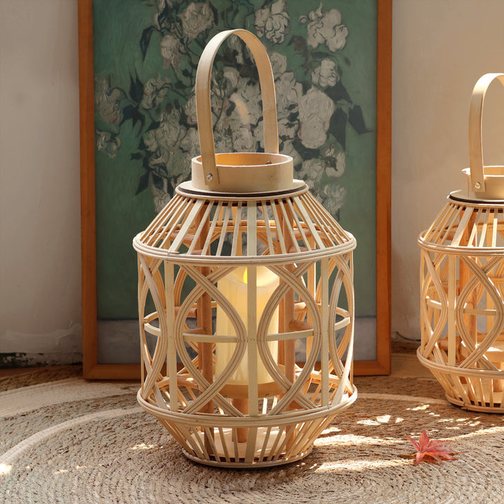 Handcrafted lantern made of rattan Bowlift