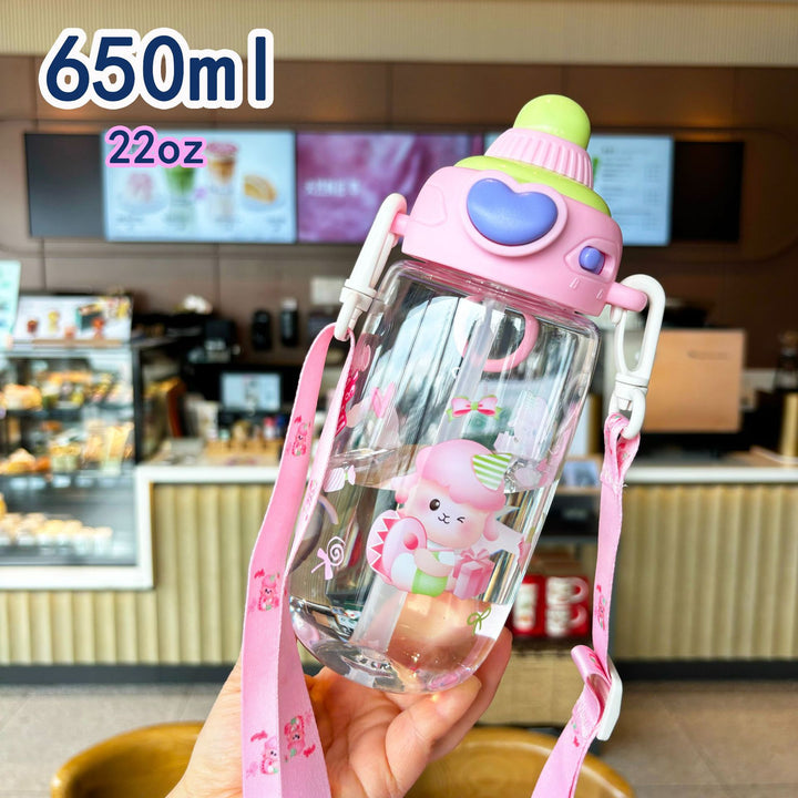 Women's transparent drinking bottle with ergonomic carrying handle and integrated straw Bowlift
