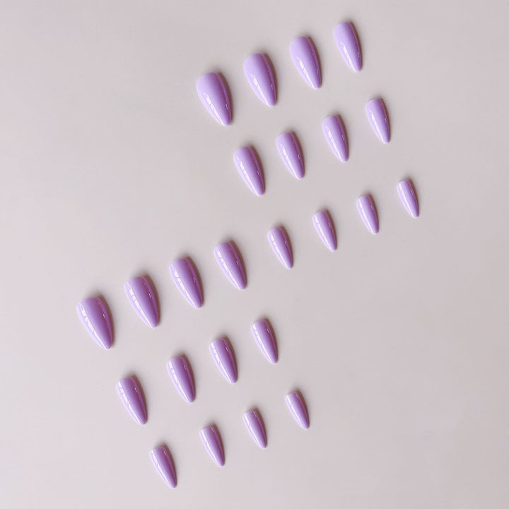 Artificial nail set for trendy nail designs Bowlift
