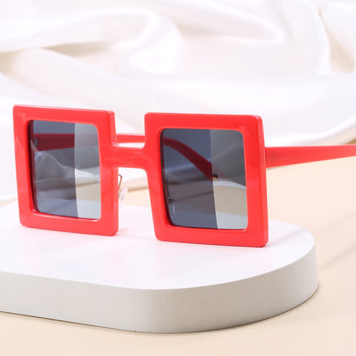 Women square sunglasses with modern design Bowlift