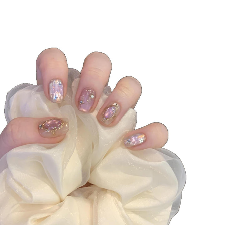 Glamorous nail art with glitter effect Bowlift