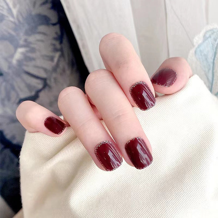 Elegant and sparkling nail art Bowlift
