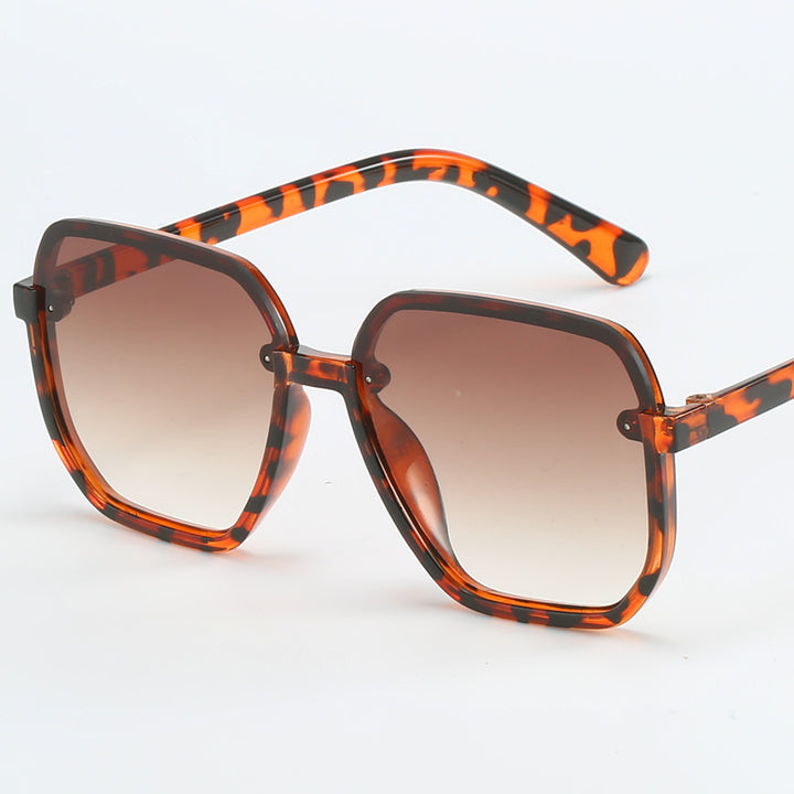 Women’s geometric sunglasses in modern design Bowlift