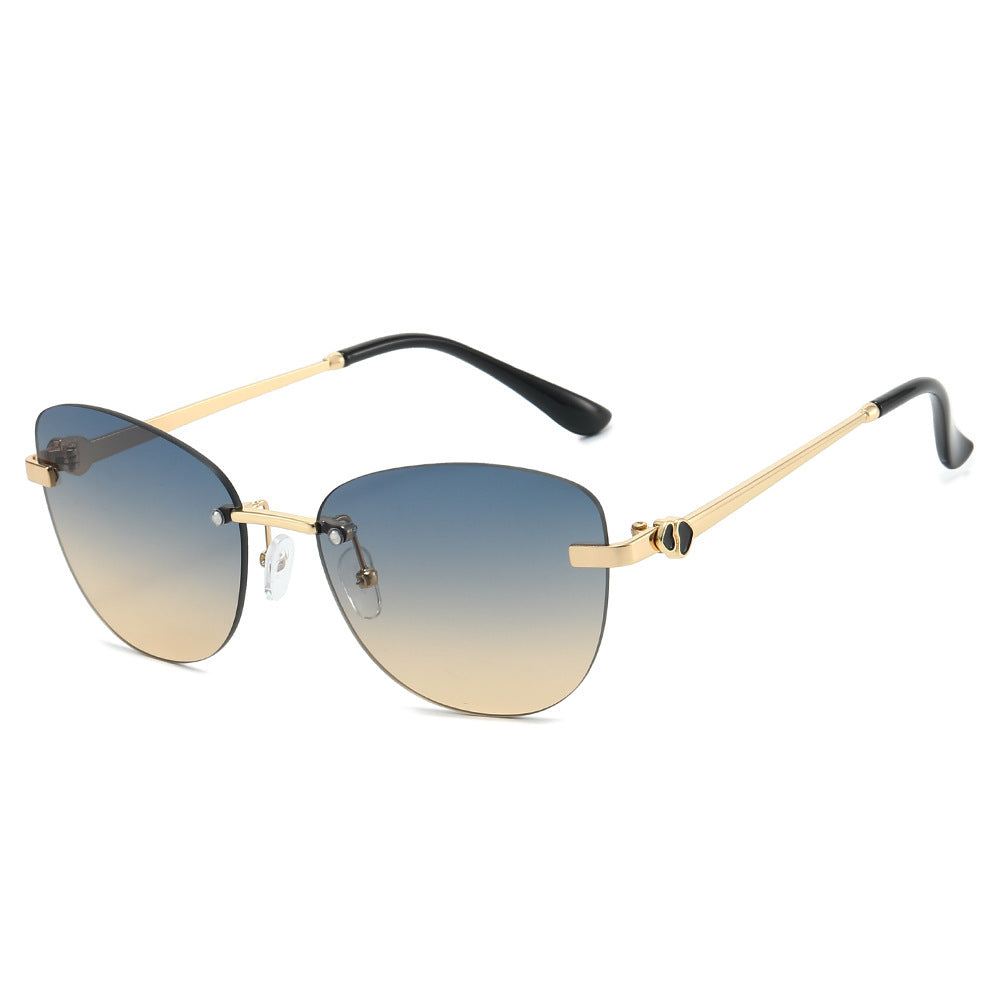 Elegant Cat-Eye Sunglasses Bowlift