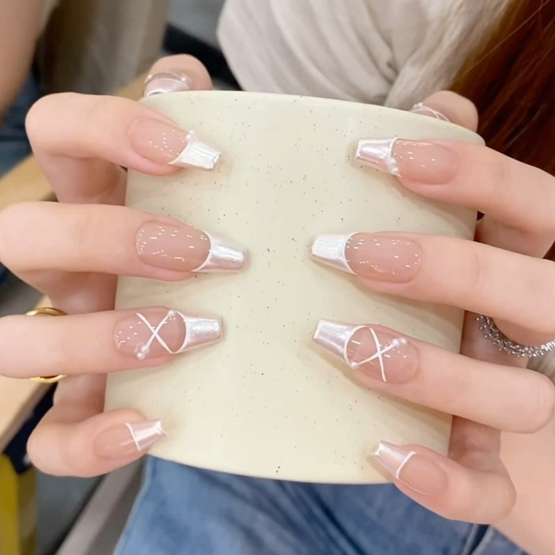 Artificial nails with heart accent and glamorous decorations Bowlift