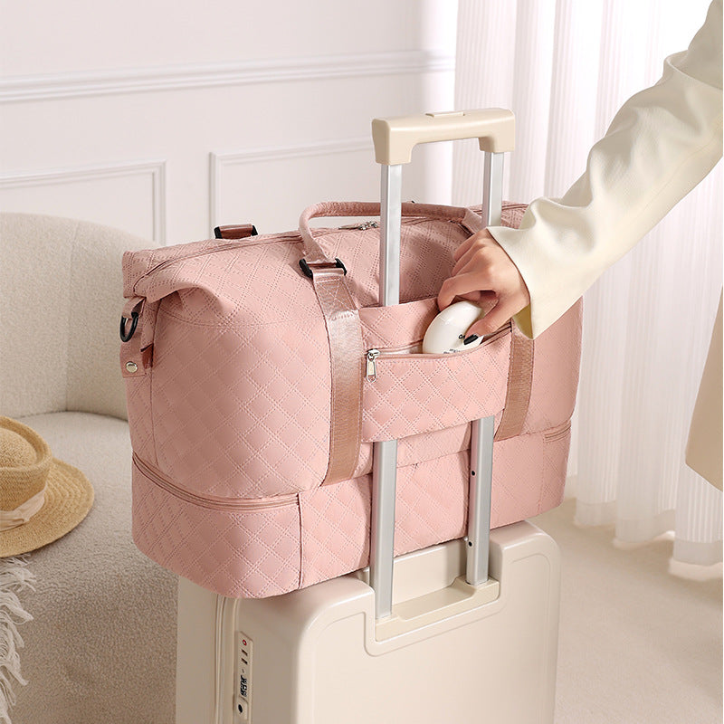Spacious Quilted Travel Duffel Bag Bowlift