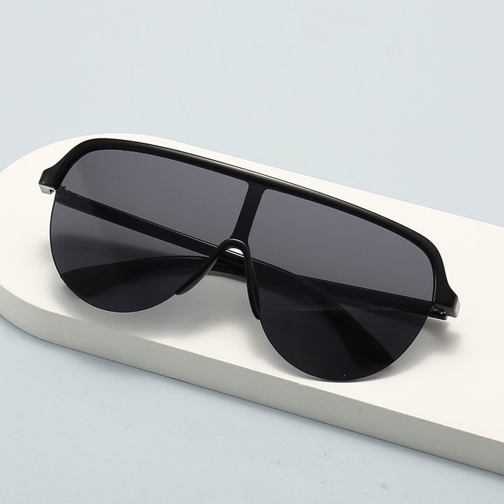 Women's sporty sunglasses in modern aviator design Bowlift