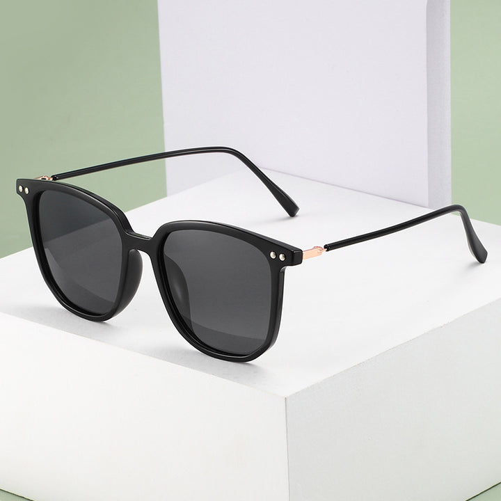 Women's fashionable oversized sunglasses with sturdy frame and UV protection Bowlift