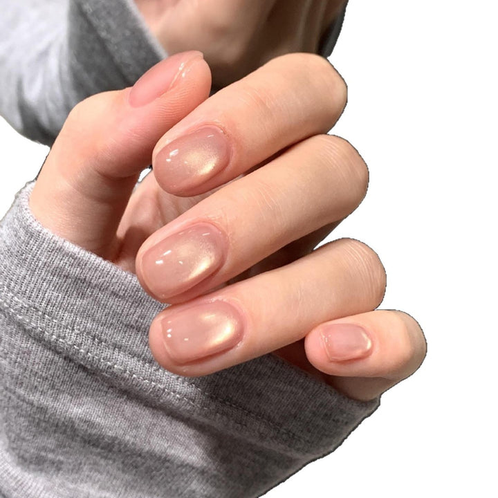 Shiny artificial nails with natural effect Bowlift