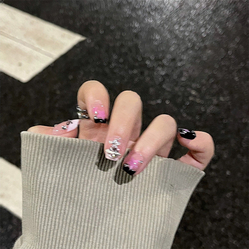 Artful nail art with glitter details Bowlift