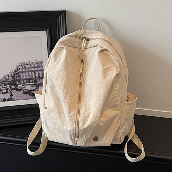 Lightweight Everyday Backpack Bowlift