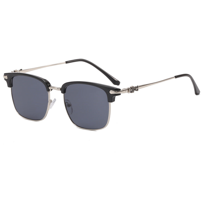 Ladies fashionable glasses in elegant and filigree design Bowlift