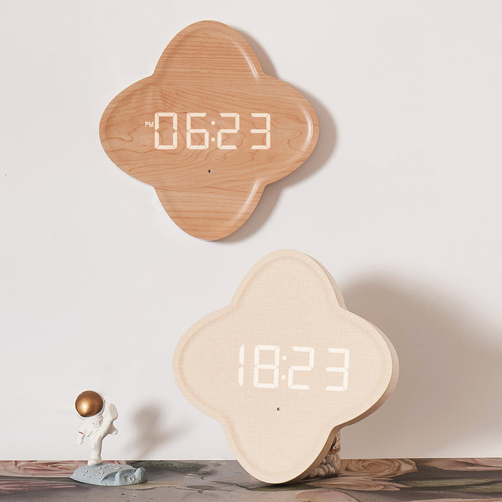 Designer table clock Bowlift
